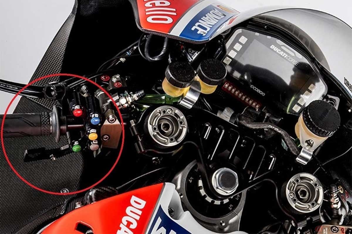 サムブレーキを装備したドゥカティのMotoGPマシン「デスモセディチGP」(2017年のアンドレア・ドヴィツィオーゾ車)