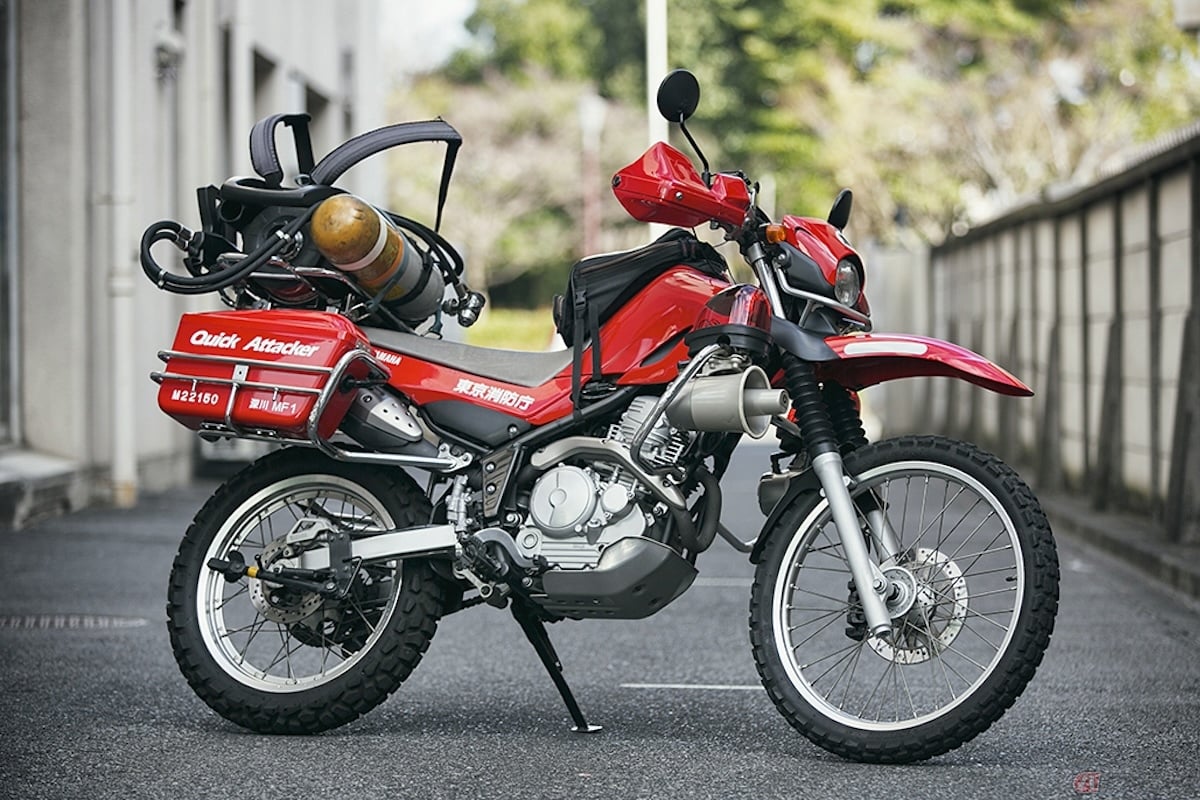 消火活動や情報収集活動を目的として、1995年に東京都内の各消防署にバイクが再び配置されるようになった