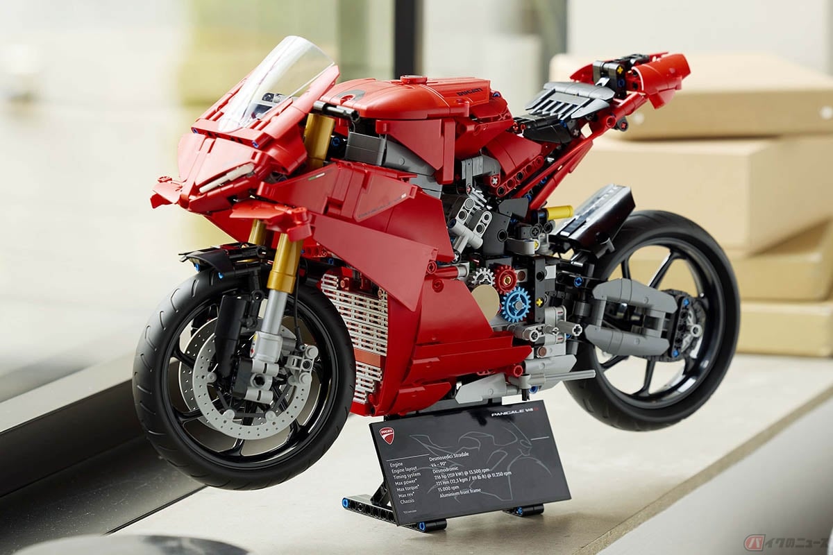 レゴ テクニックから登場するドゥカティ「パニガーレV4S」
