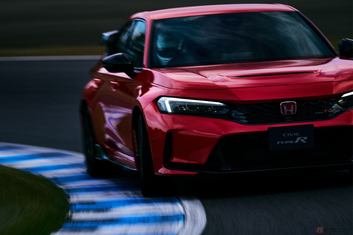 ホンダから発売された新型「CIVIC TYPE R」フレームレッド
