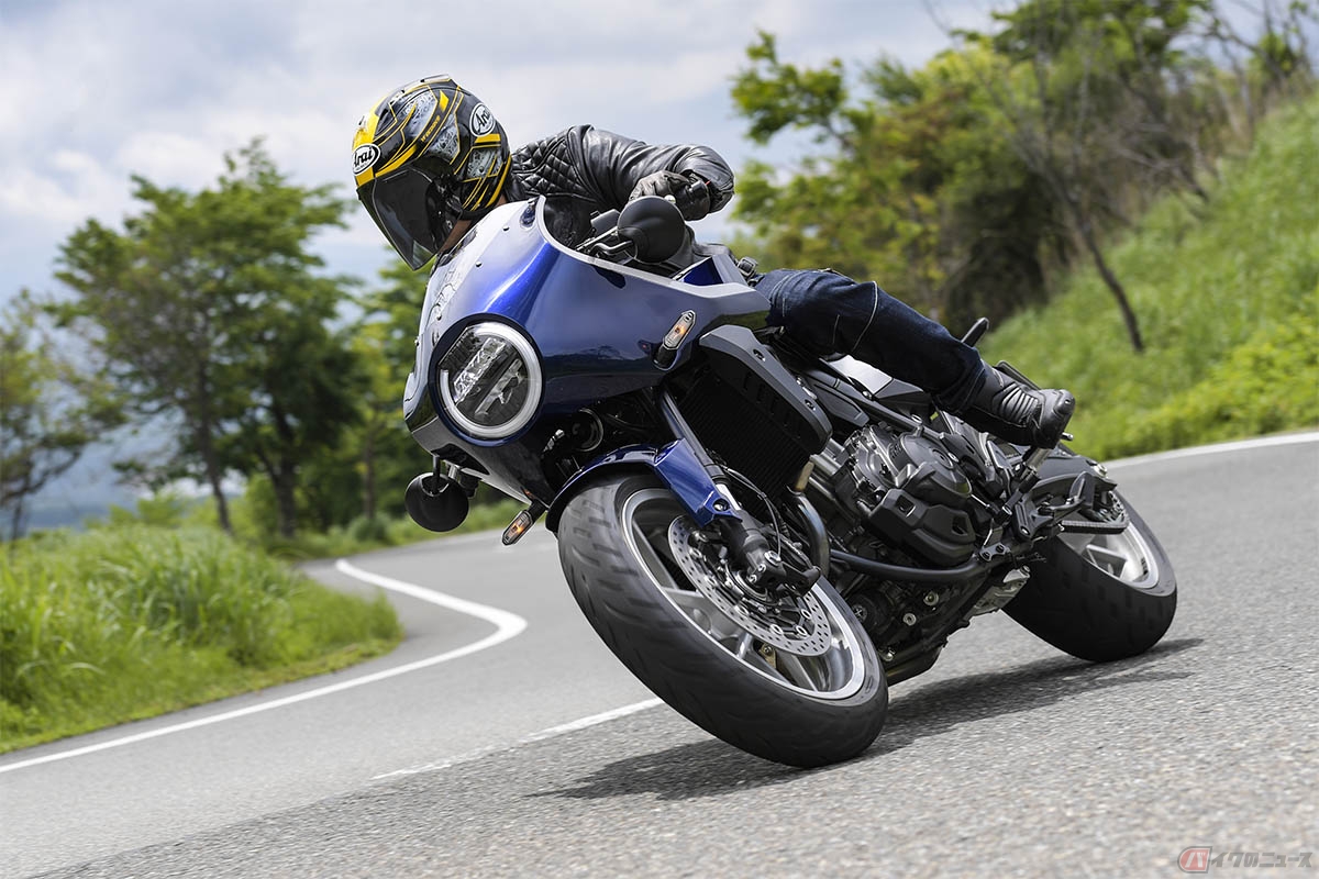 パラツインが搭載されたホンダ「ホーク11」