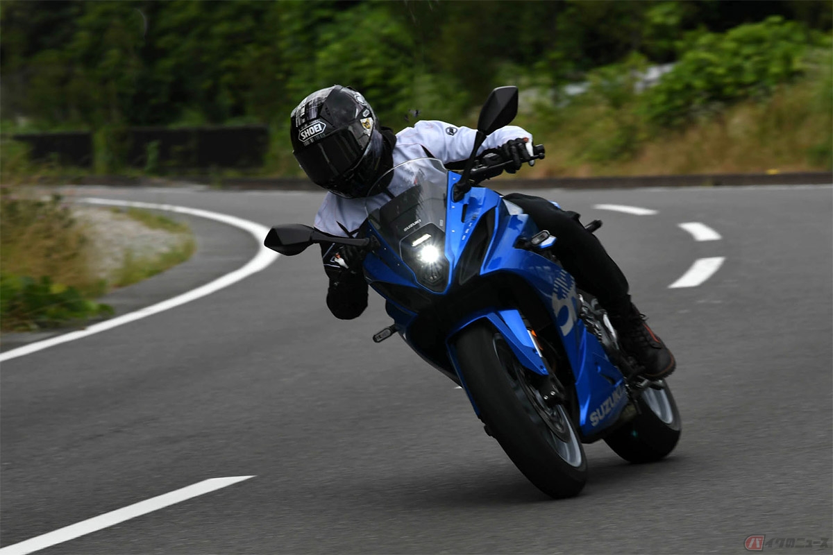 パラツインが搭載されたスズキ「GSX-8R」