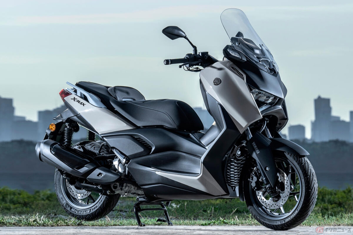充実装備のヤマハ「XMAX300 Tech MAX+」