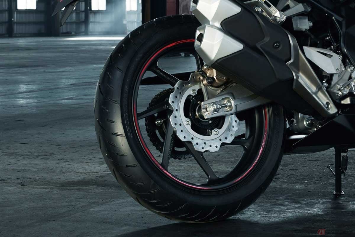 あなたの愛車はラジアルタイヤ? それともバイアスタイヤ?
