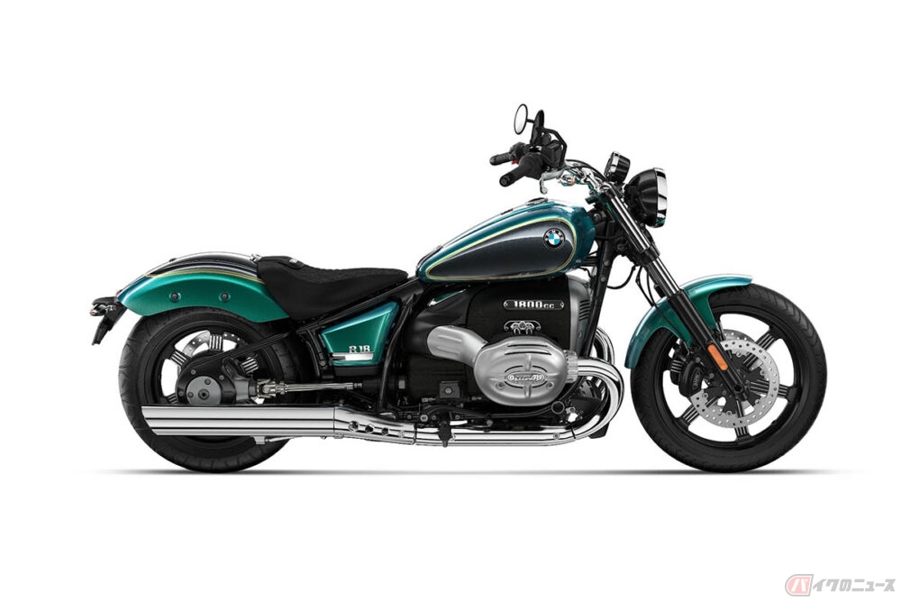 巨大なボクサーエンジン搭載のBMW Motorrad「R18」新型発表 真っ黒な