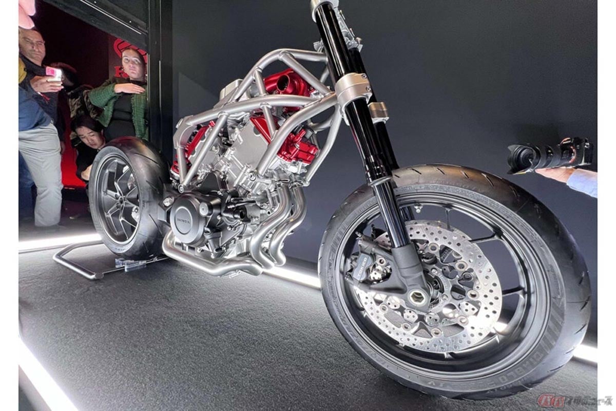昨年11月にホンダが公開した世界初の電動過給機(ターボ)付き新型V型3気筒エンジン