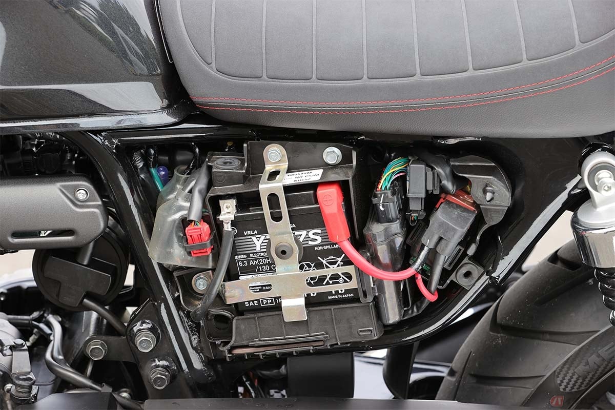 バイクのバッテリーは寒さに弱く、低温状態では電気の供給能力が落ちる傾向にある