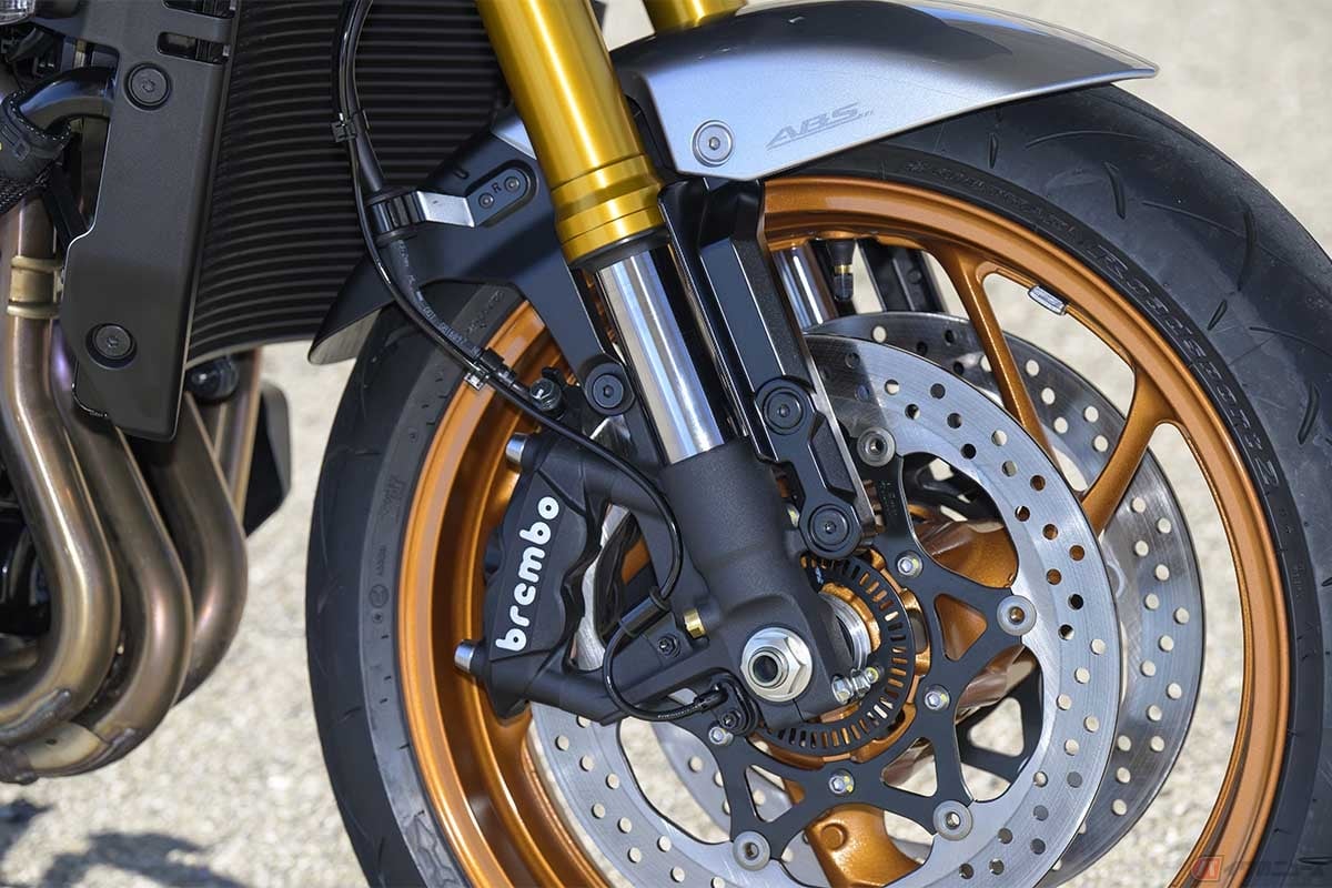 ライダーの安全性を高めてくれるABSは、日本では2021年10月1日から新型の126cc以上のバイクに搭載が義務付けられた