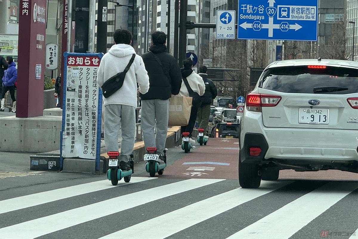 日本で電動キックボードは、慎重に段階的な規制緩和が進められている