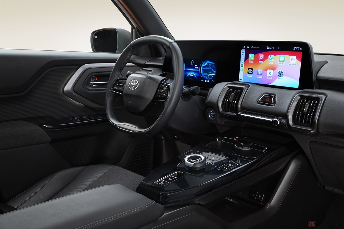 トヨタがイギリスで公開した新型アーバンクルーザーの内装