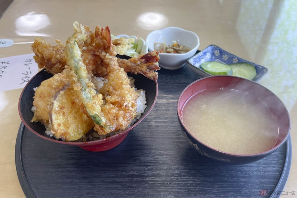 マスツーリングにも最適!! 水産会社が運営、穴子天丼が名物の木更津