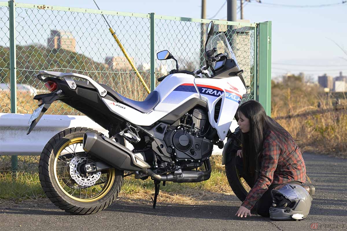 バイクのエンジンを適切に作動させるためには、エンジンオイルの状態を維持し、適切なタイミングで交換することが重要