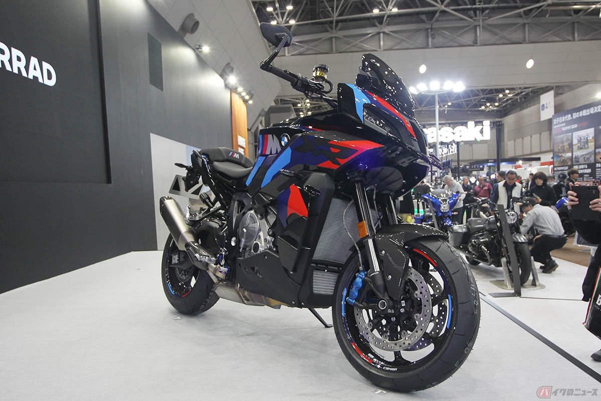 二輪車として3機種目の「M」モデルBMW Motorrad「M1000XR」