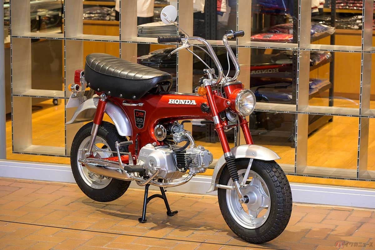 1969年発売の原付レジャーバイク「ダックスホンダST50」は、誰でも楽しく、手軽に乗ることができるバイクとして開発された