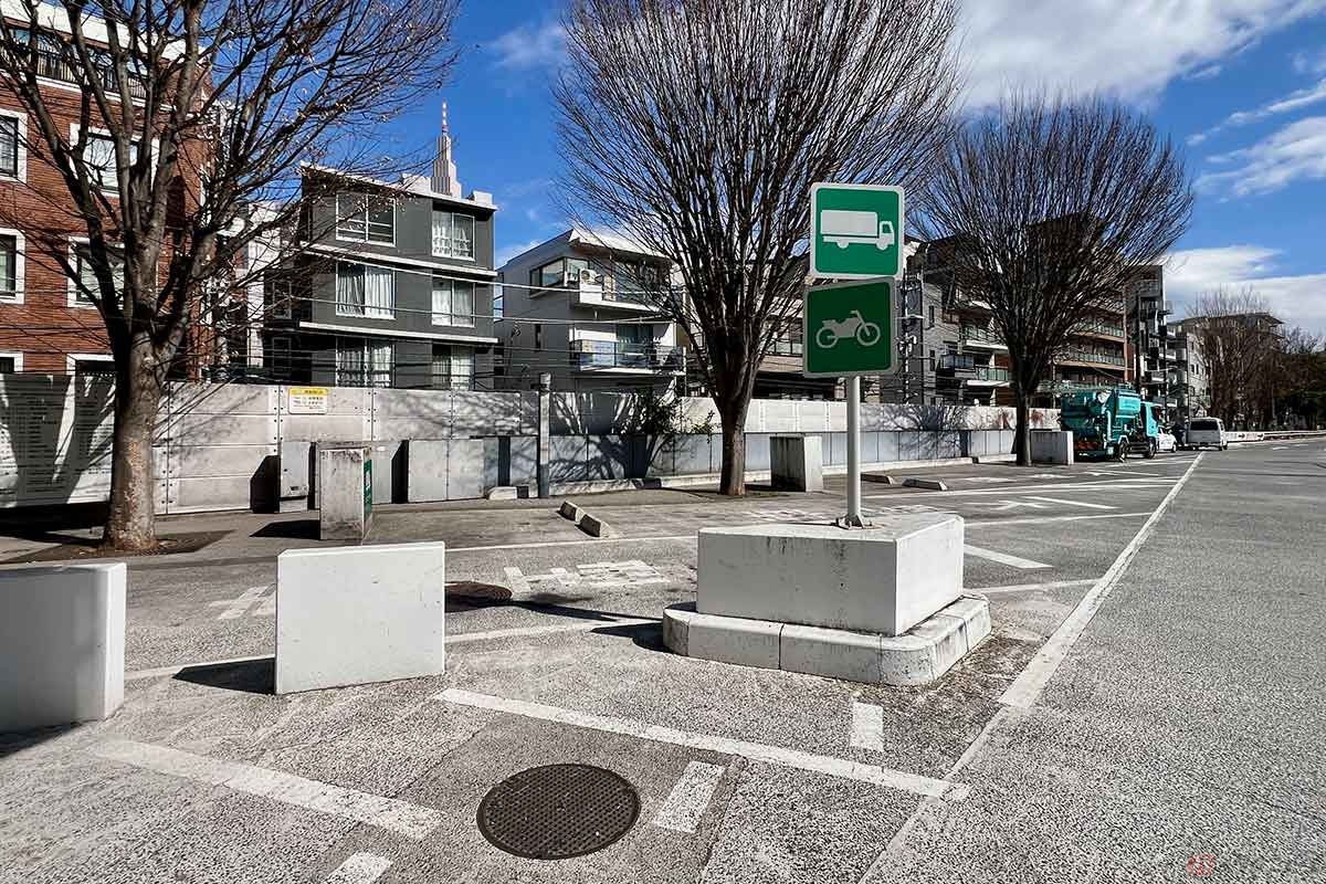 ごく限られたエリアながら、2輪専用の駐車スペースも確保されている