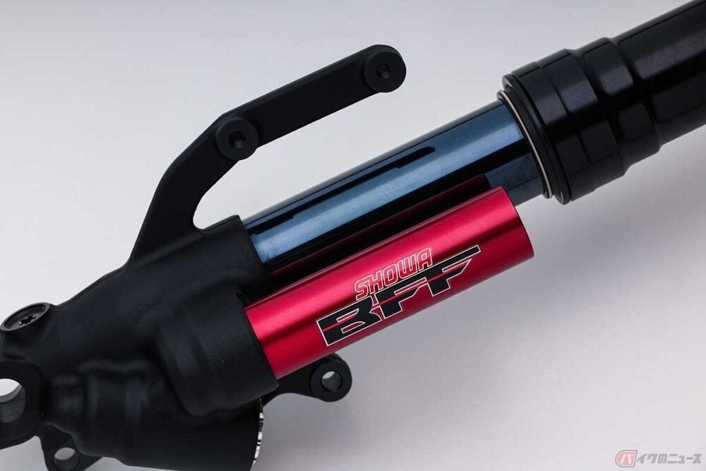 SHOWA サスペンション レッド ショーワ、「Ninja ZX-10R」用ハイパフォーマンスサスペンション - Car