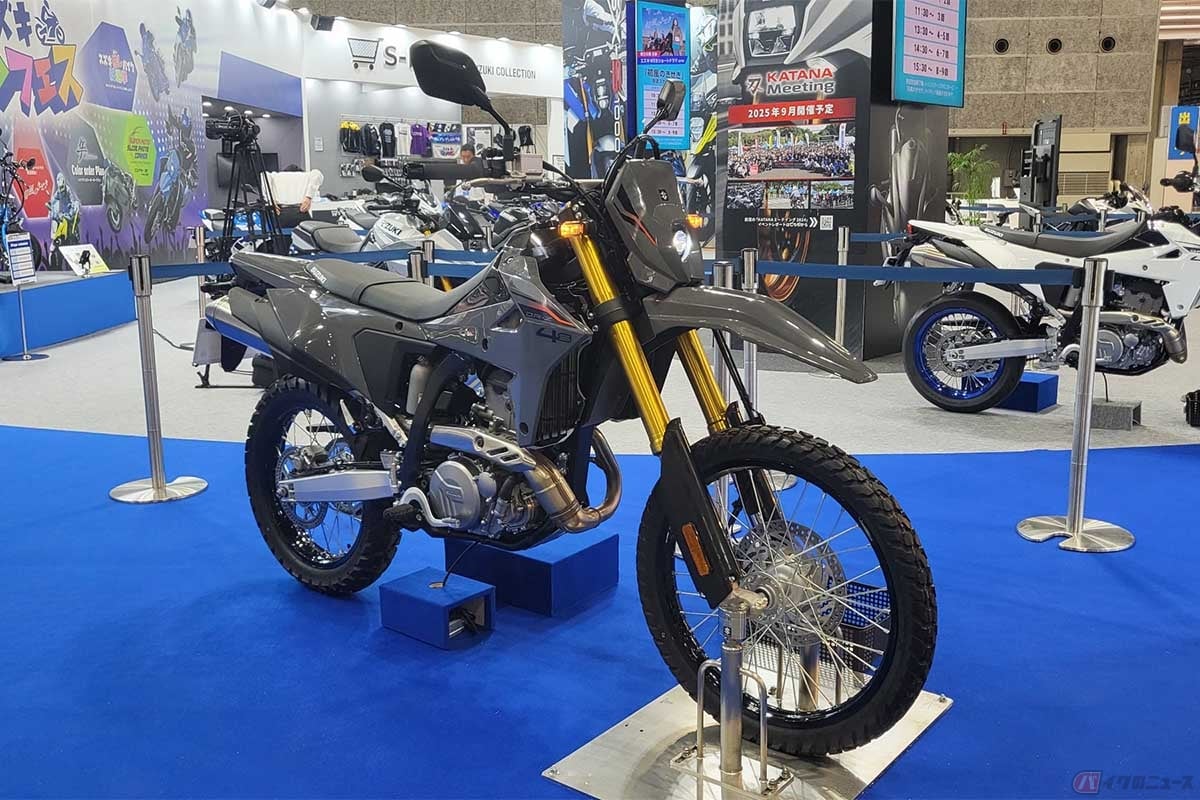 スズキ「DR-Z4S」