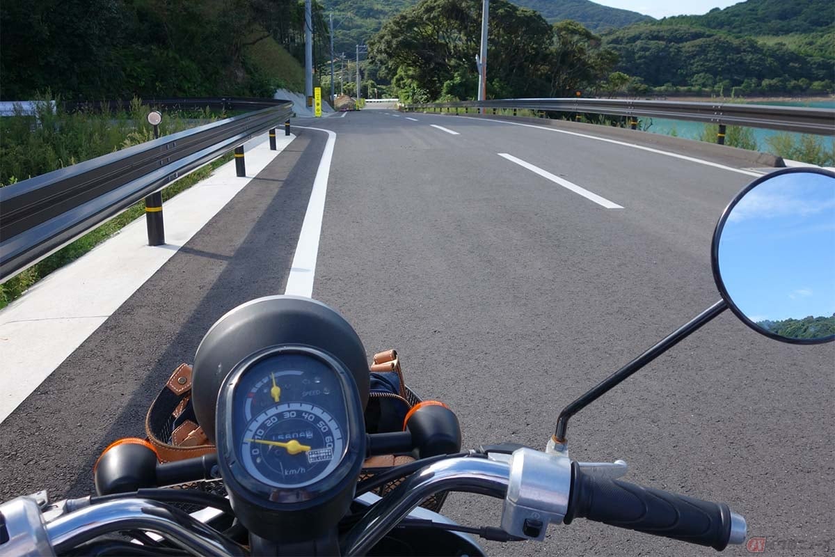 バイクのミラーは左右それぞれにひとつずつ、合計2つ装着されている必要がある