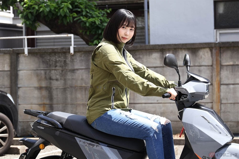 春は朝晩に冷え込む一方で、日中は暖かくなることが多いため、ツーリング中に気温の変化へ適応できず、体調を崩すおそれがある