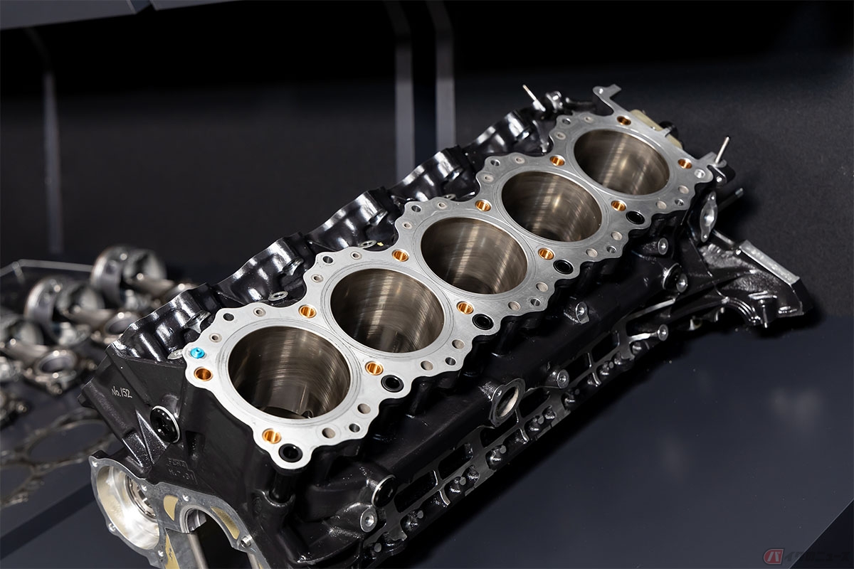 HRC記念品 - ホンダRA100E V10 F1エンジン