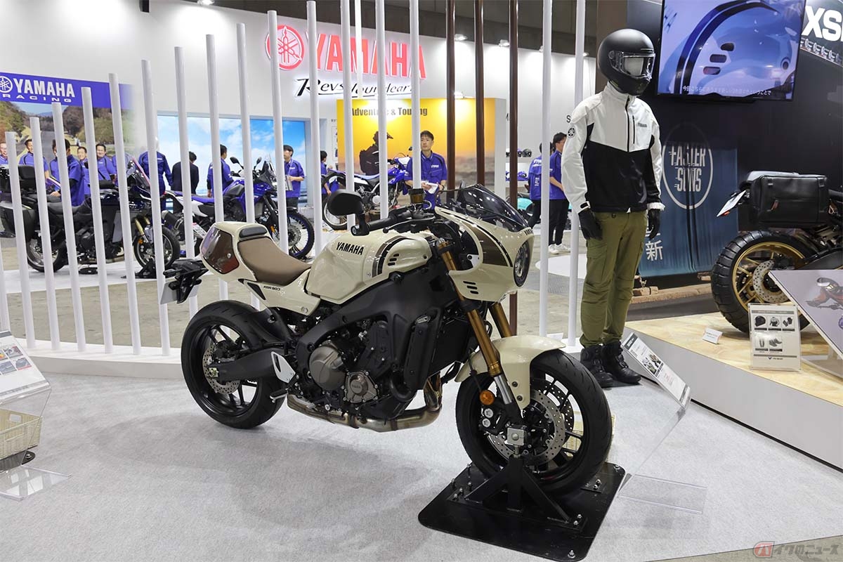 ヤマハ「XSR900」のセラミックアイボリーカラーは日本限定色で特別感のある一台