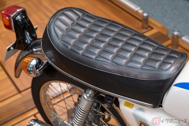 原付50ccクラスの本格スポーツモデル!! ホンダ「CB」シリーズの末っ子