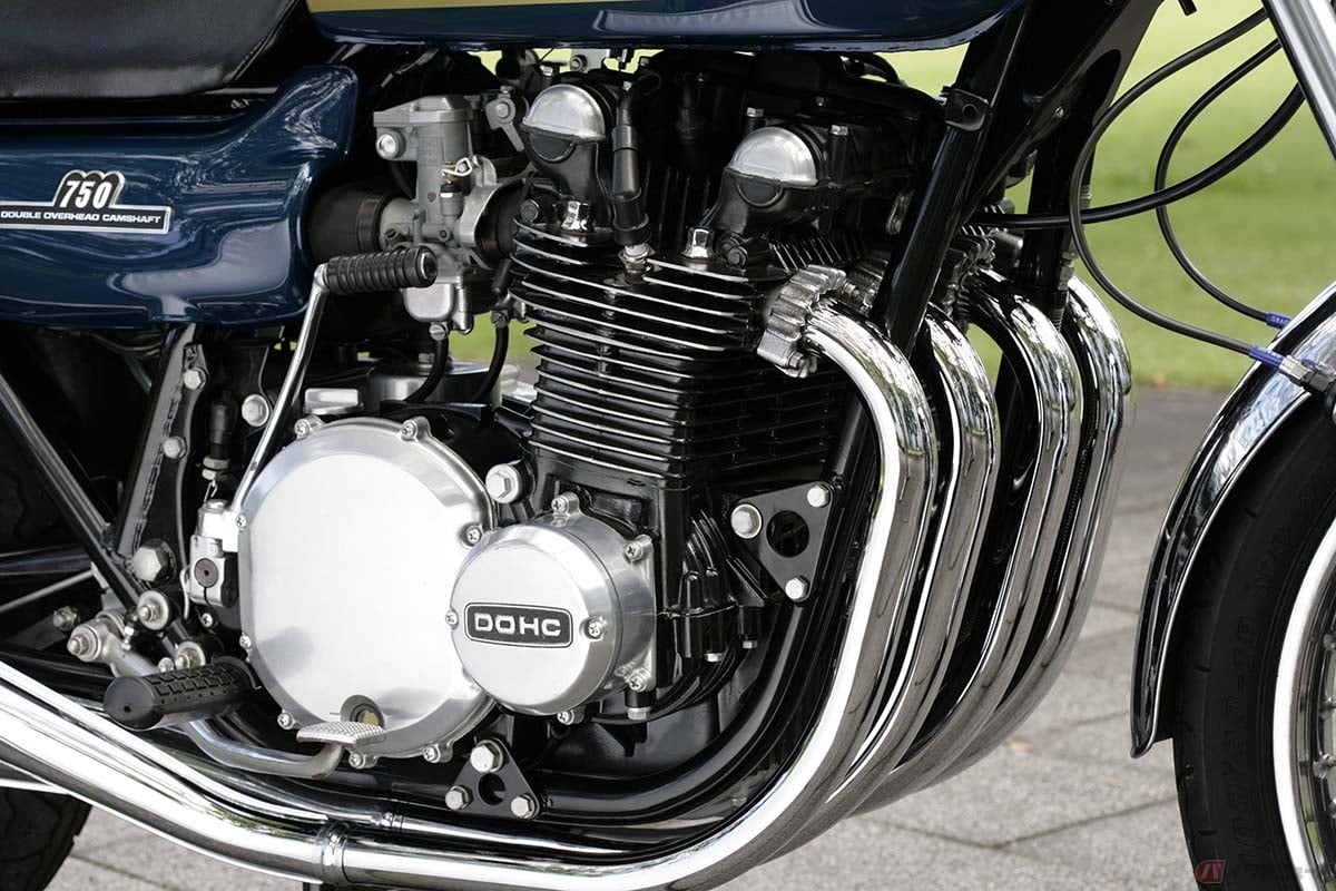 威風堂々の空冷ツインカムエンジン。デザイン的に特徴が無くのっぺりしている、現代主流の水冷エンジンとは、存在感がまるで違う初代カワサキ空冷Zエンジン。美しいです!!