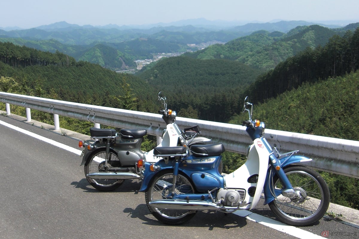 暖かくなり、花粉症の峠を超えると里山方面へちょい乗りツーリングへ出掛けたくなります。関東平野の北側の隅っこにあたる、栃木県の佐野市周辺は、スーパーカブに最適なツーリングコースが数多くあります。最高の眺めとB級グルメも数多くあります