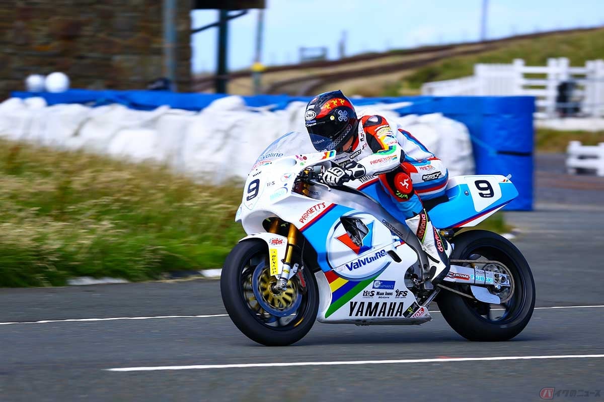 当時活躍したままの姿で参戦したパジェットのヤマハ「FZR750R」。写真は2015年の「クラシックTT」(写真:小林ゆき)