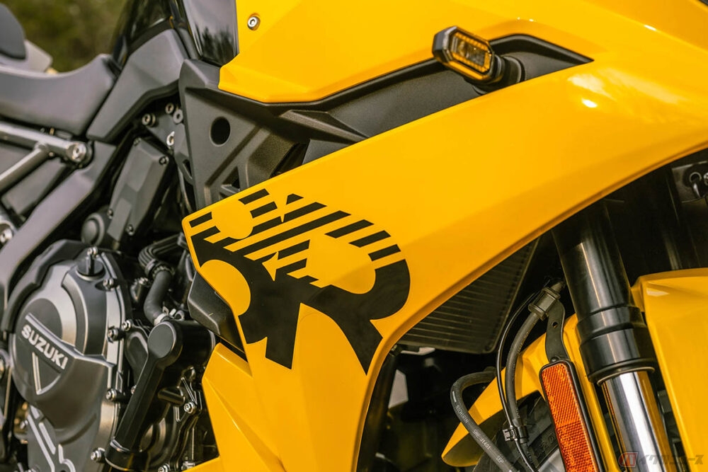 スズキのフルカウルスポーツは「黄色」もよく似合う!? 「GSX-8R」の