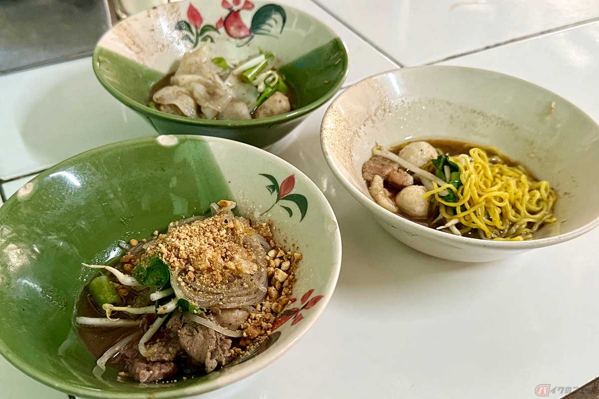 ボートヌードルのミシュランガイド掲載店である「パーレック」。小さな器で提供されるので、たくさんの味を楽しむことができます