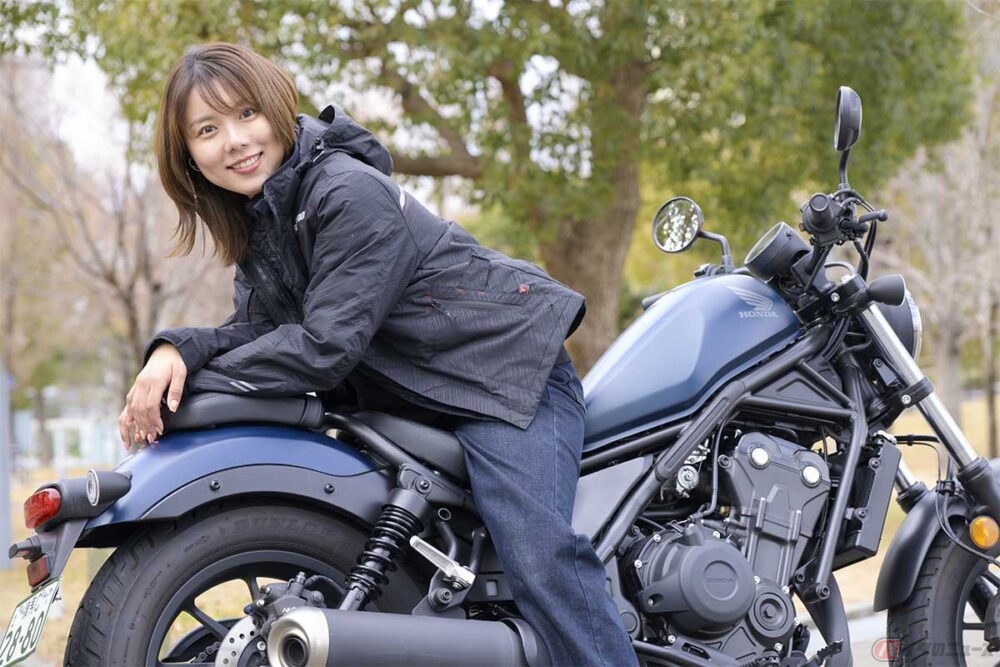 見た目は大型の大迫力！ 走りと操作性は中型の扱いやすさ！ ホンダ