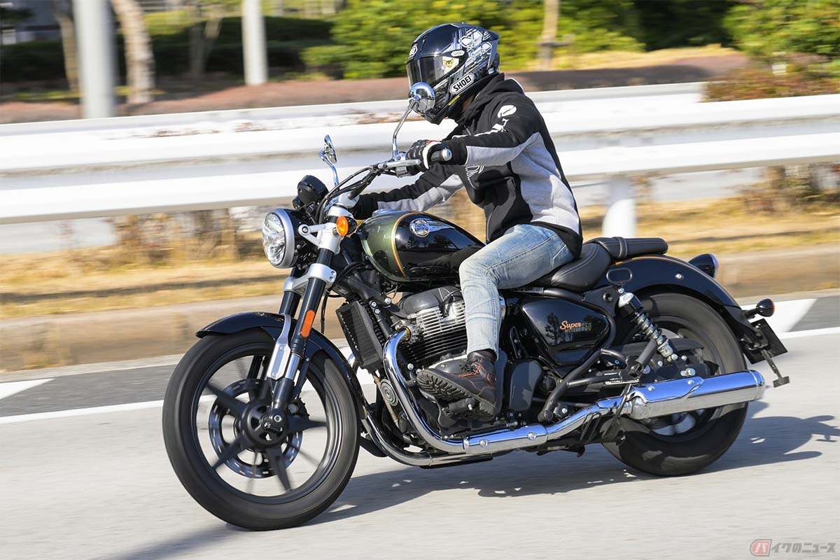 ロイヤルエンフィールド「Super Meteor 650」の心地いいサウンドとトルク感を楽しみながら走行する石塚健選手