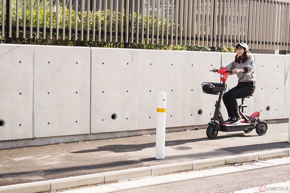 FreeMileの特許技術が搭載される乗りやすい三輪モビリティ「atico(アチコ)」