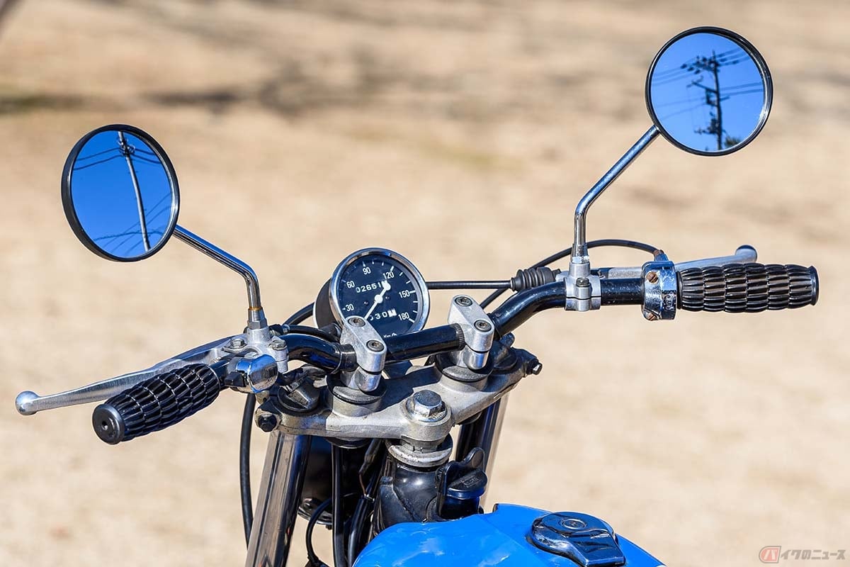 低くスポーティなライディングポジションを生み出す「コンチネンタルハンドル」