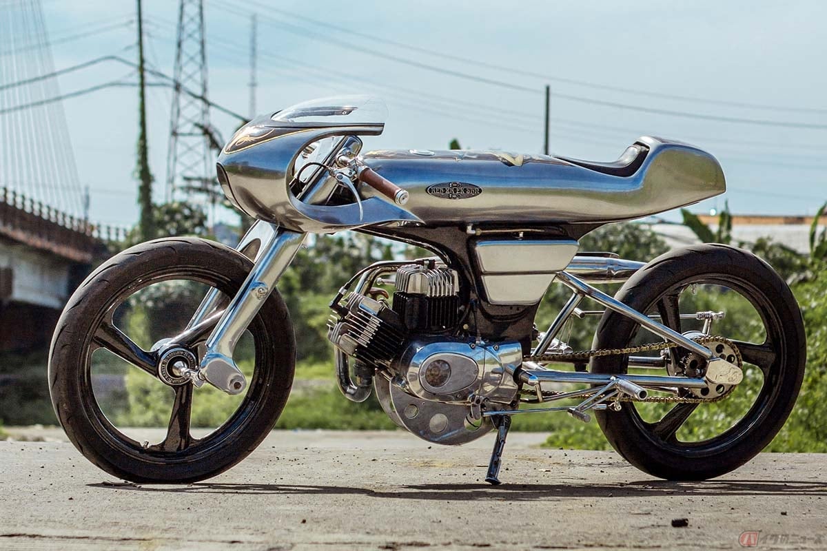 インドネシアのデザインスタジオ「raxe97ninetyseven」が製作したスズキ「A100」カスタム
