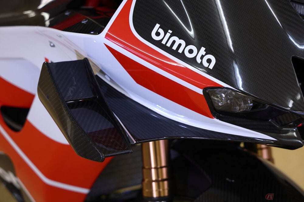 お値段693万円の新型スーパースポーツ!! 可変ウイング搭載のビ ...