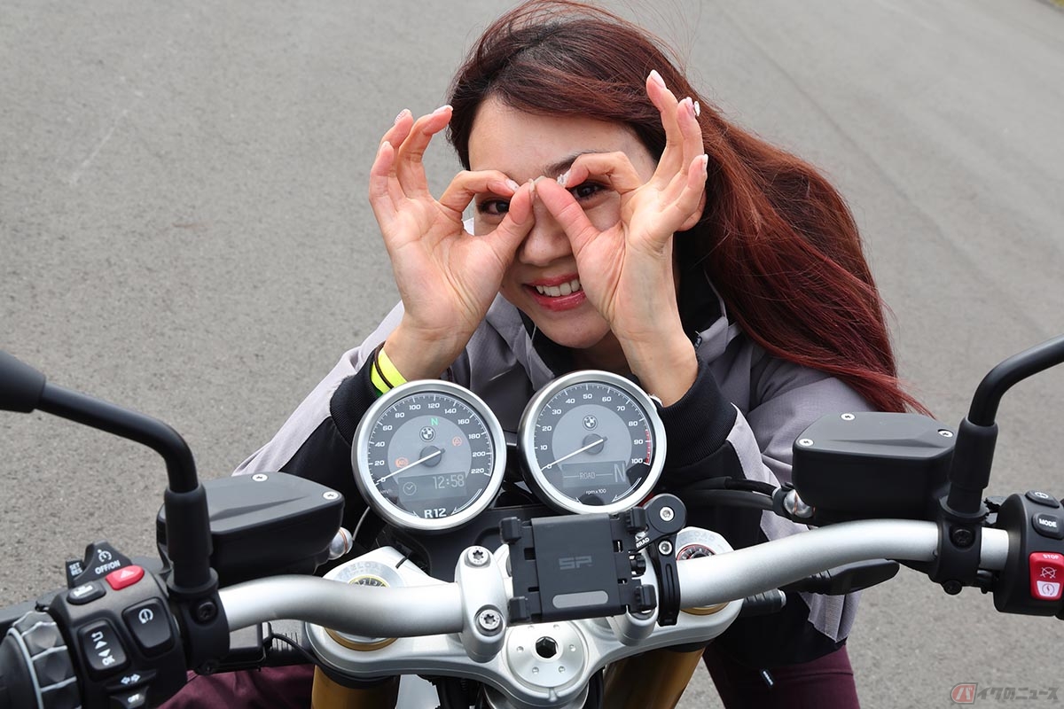 指出瑞貴さんとBMW Motorrad「R12 nine T」