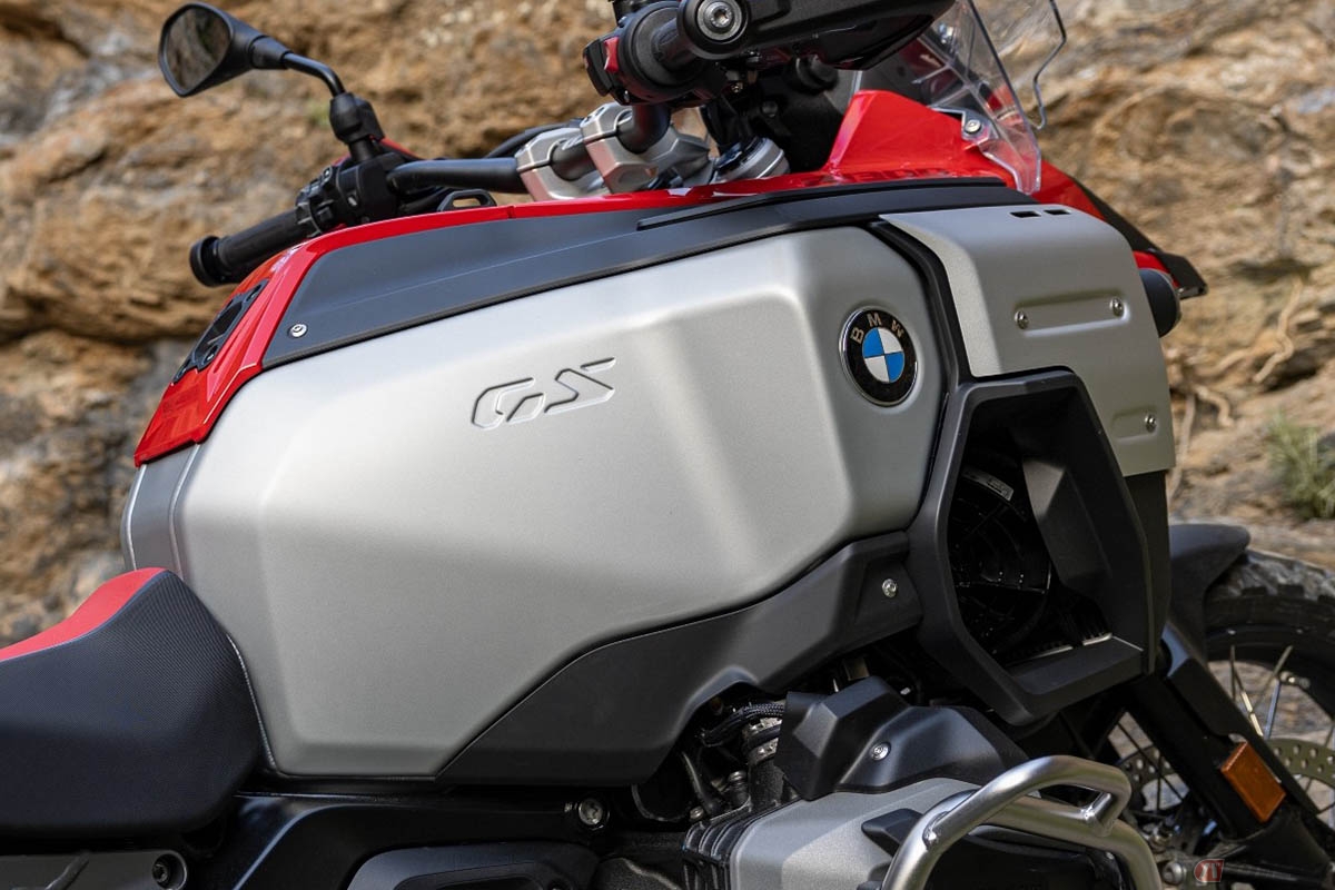 BMW Motorradが公開した「R 1300 GSアドベンチャー」の新型モデル