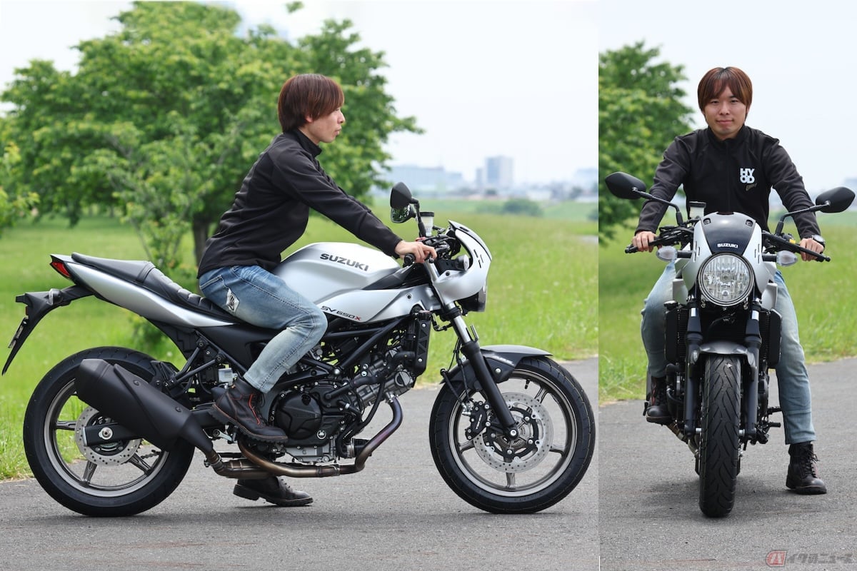 シート高790㎜の車体に対して、身長165㎝の僕が跨ると、踵は少し浮いてしまいます