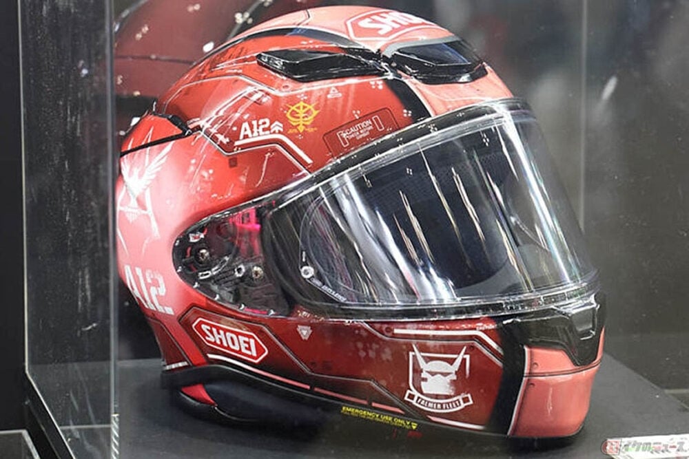 赤いな。実にいい色だ」SHOEIがピュアスポーツフルフェイス「Z-8」に