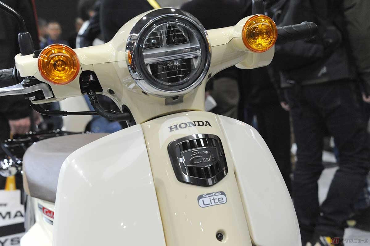 ホンダは新基準原付のコンセプトモデル「スーパーカブ110ライト」を発表。原付免許で運転できる新基準適合車であることはモデル名などから識別できるようになる