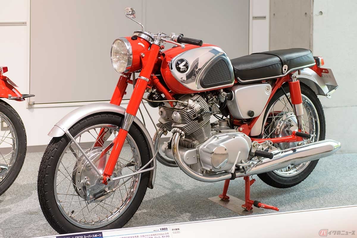 端正なスポーツスタイルの「ドリームCB72スーパースポーツ」。写真は1961年型のタイプ1
