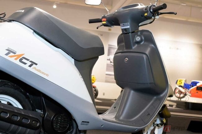 いまや常識!? 原付スクーターにメットイン その誕生秘話とは？ ホンダ