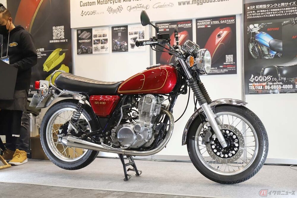 YAMAHA SR400 初期型　純正タンク レッド フュエルコック付（鍵ナシ 生産終了後も根強い人気を誇るヤマハ「SR400」 初期型の細身のスタイル