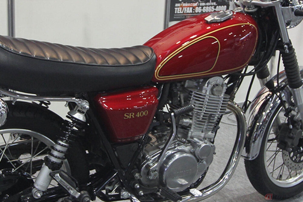 生産終了後も根強い人気を誇るヤマハ「SR400」 初期型の細身のスタイル