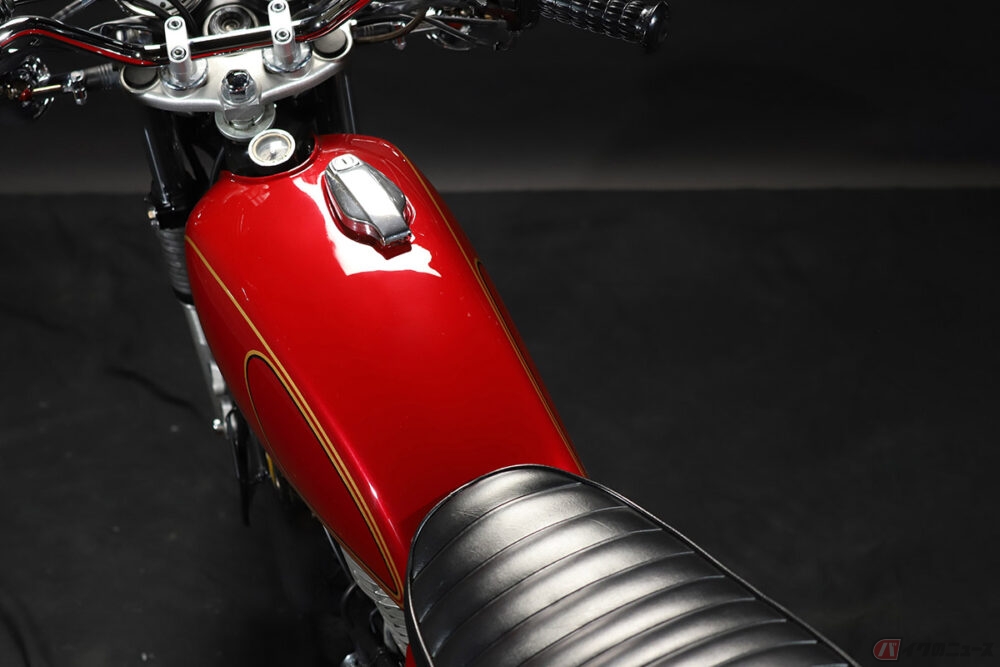 SR400FI　低走行車 生産終了後も根強い人気を誇るヤマハ「SR400」 初期型の細身のスタイル