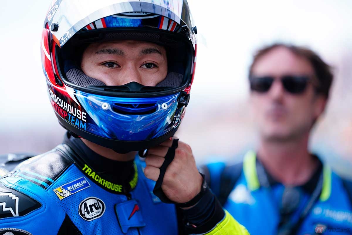 決勝レースは1周目にアクシデントに巻き込まれる形で転倒リタイアとなった小椋藍選手（#79／トラックハウス・MotoGP・チーム）。これもレースだ【2025MotoGP第10戦オランダGP】
