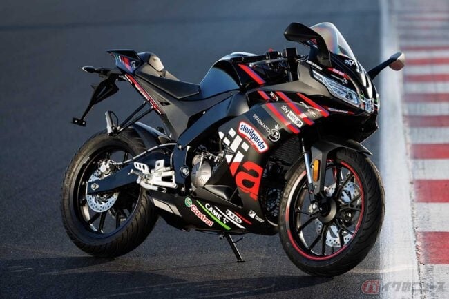 これが原付二種!? まるでMotoGPマシンのような出で立ちのアプリリア