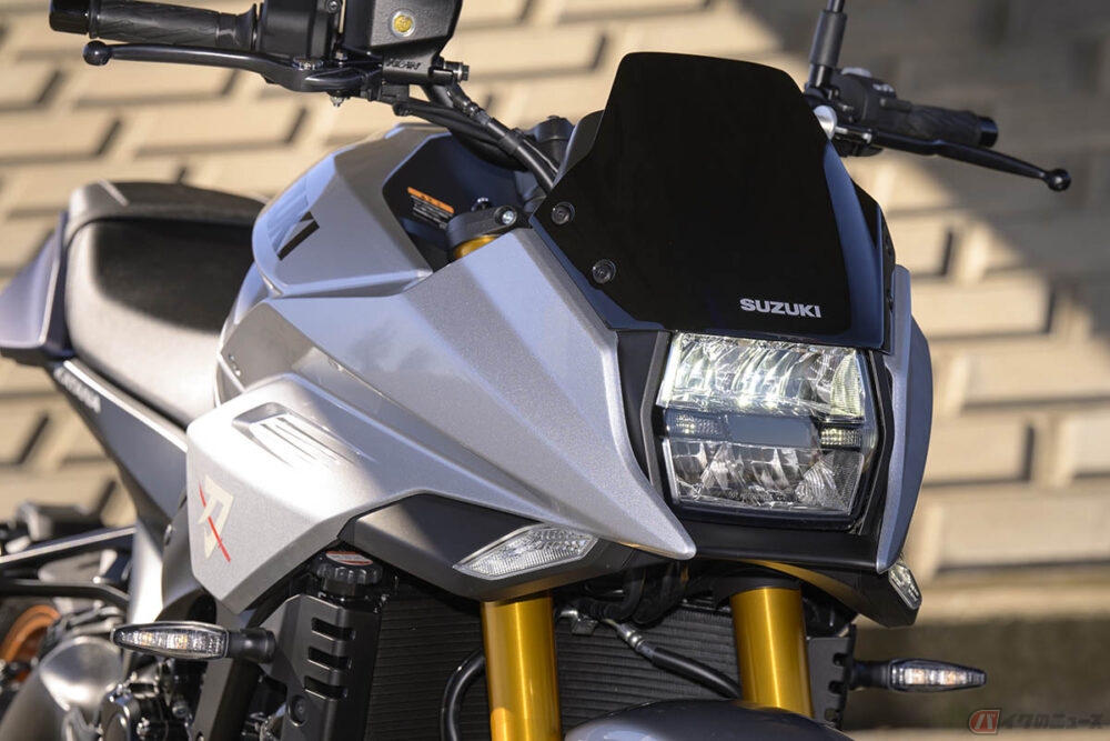 夜にバイクを走らせる際はハイビームじゃないとダメって知ってた